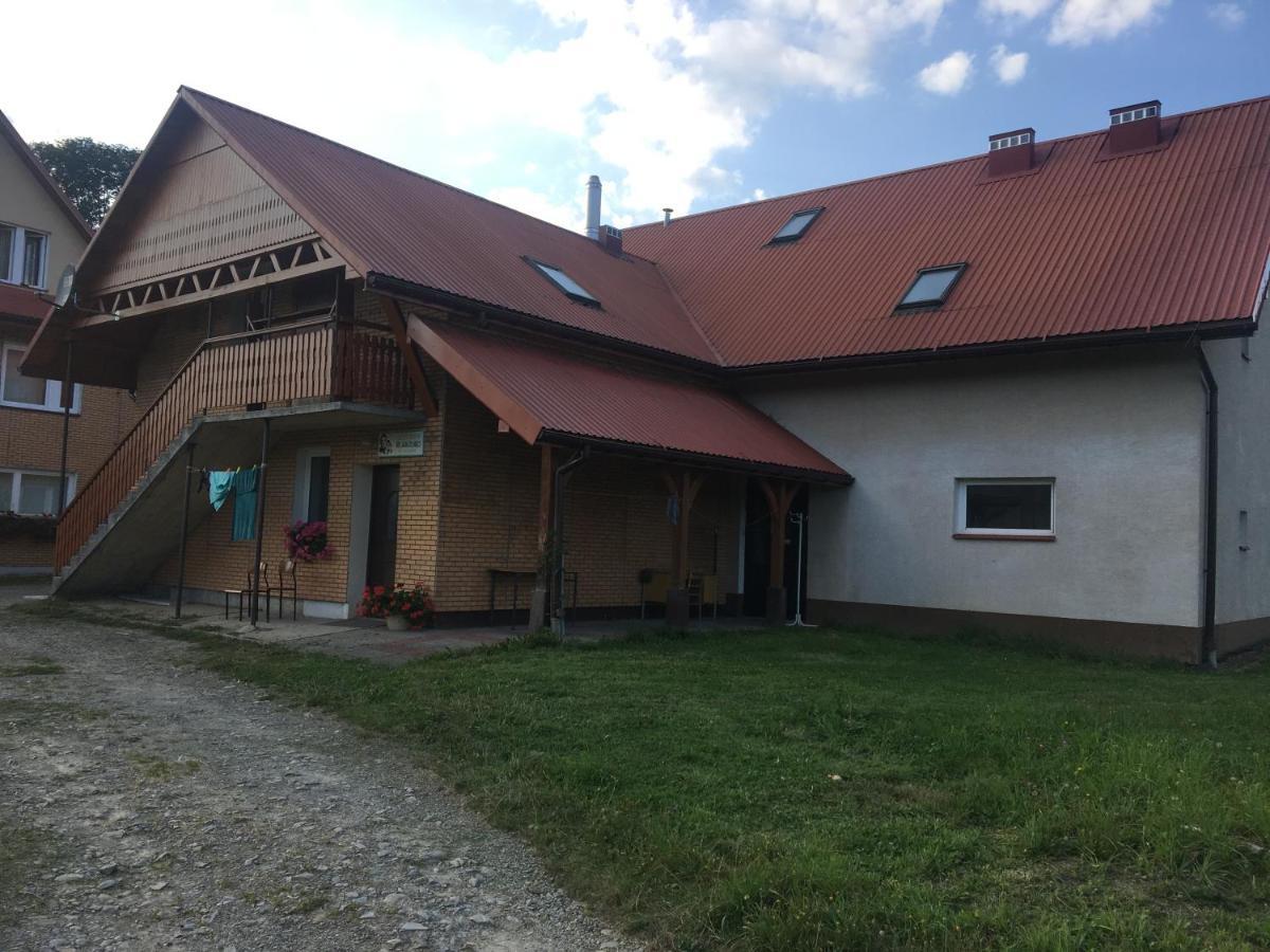Ferienwohnung Dom Mlodziezowy W Polanie Serednie Male Exterior foto